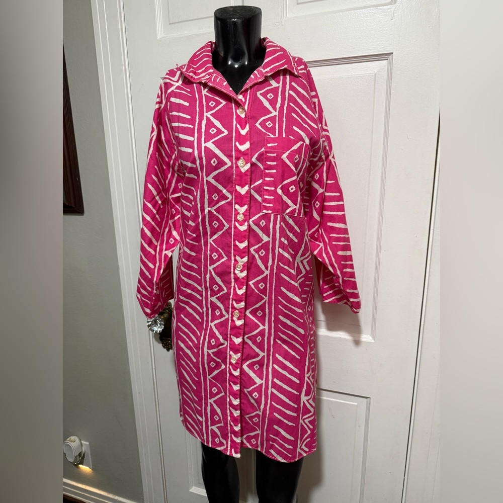 Vintage Womens Button Down Pink Stripe Long Shirt Size Small Pattern Design